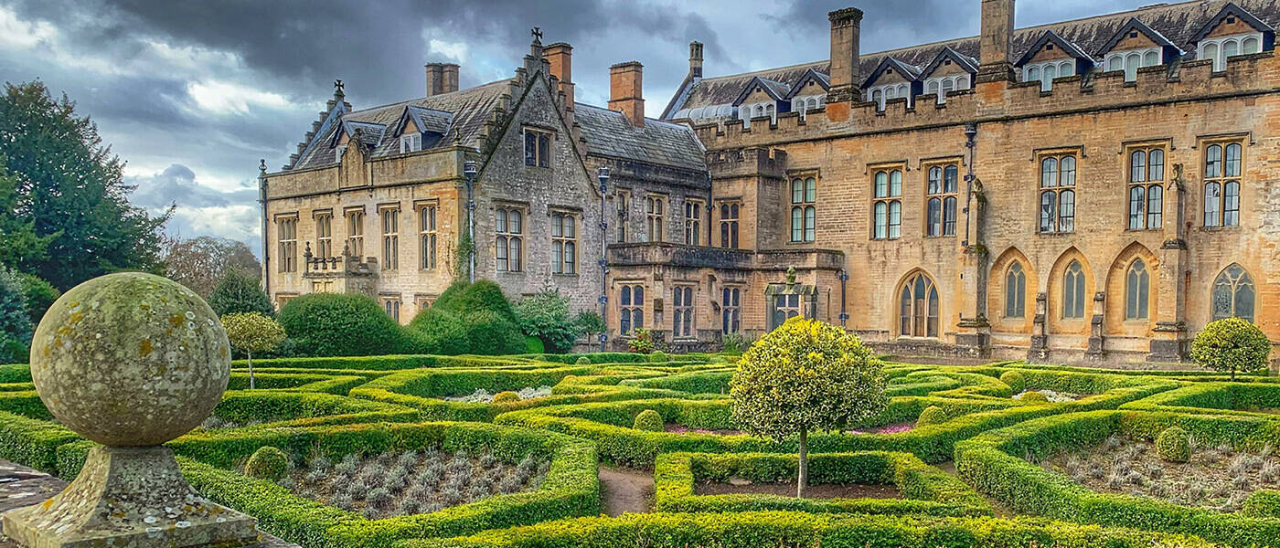 December 2025 calendar homepage 1400pxw