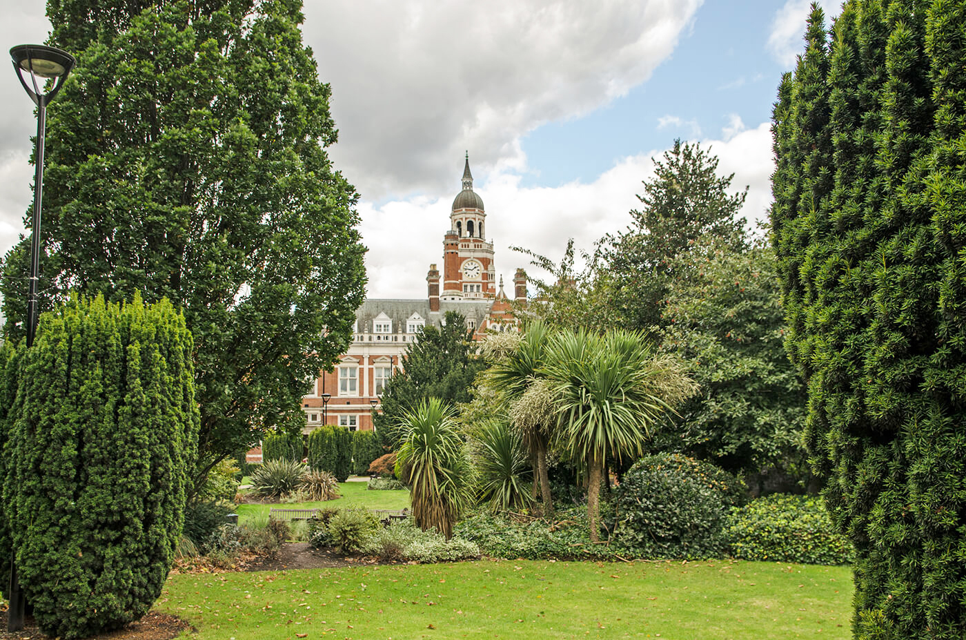 Croydon Town Hall, across Queen's Gardens