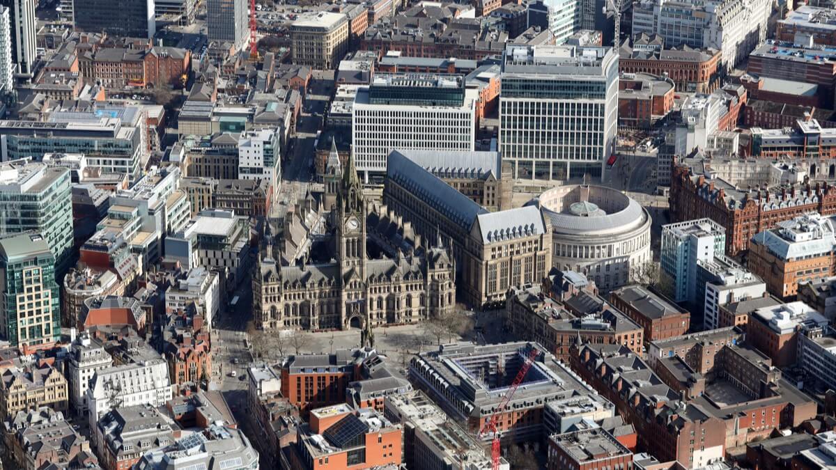 Manchester Town Hall & city centre