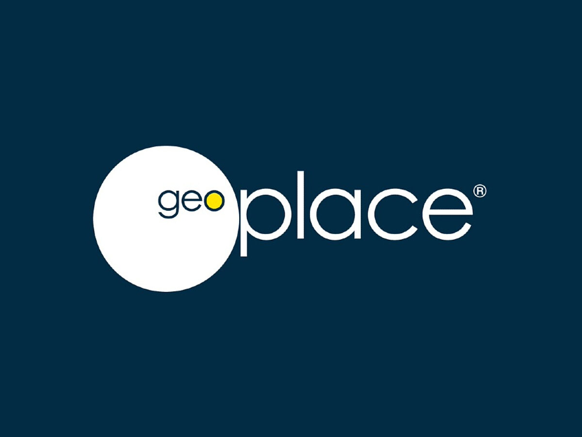Video Holding Image Geoplace Logo 1200x900