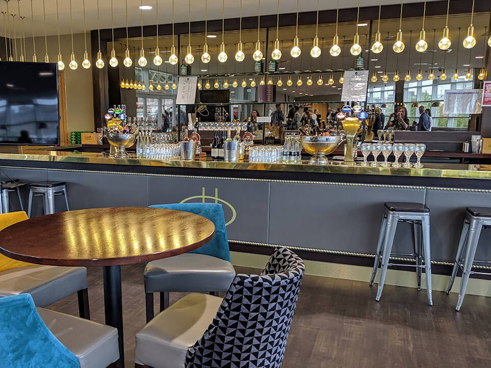 Leicester clubhouse bar 1200x900